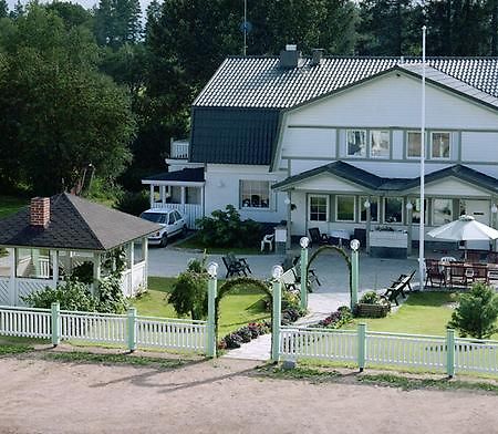 Maalaiskartano Pihkala Hotel Kestilä Kültér fotó