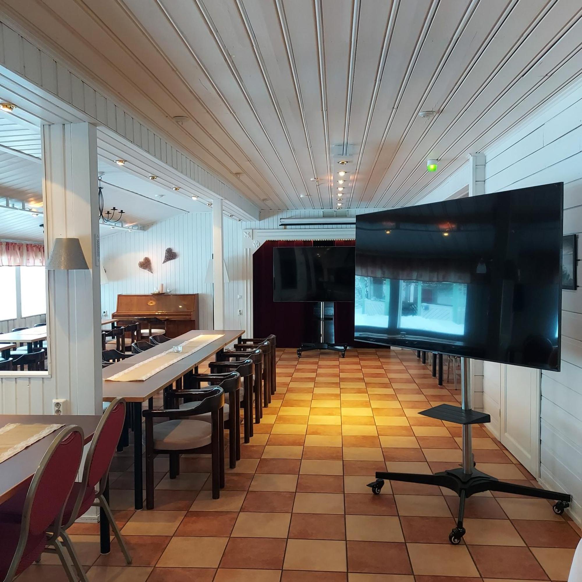 Maalaiskartano Pihkala Hotel Kestilä Kültér fotó